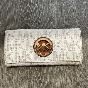 MICHAEL MICHAEL KORS Signature Envelope Logo and Monogram Wallet